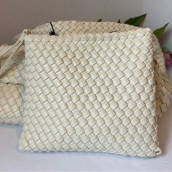 Rachel Zoe Cream Woven Women's Bag with Matching Wristlet - Picture 6 of 9